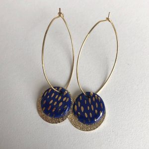 Boucles d’oreilles MACARON – Or et porcelaine – Bleu marine
