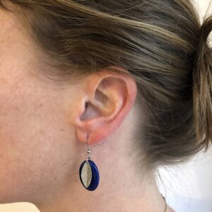 Boucles d’oreilles argentées – OPERA – Bleu foncé