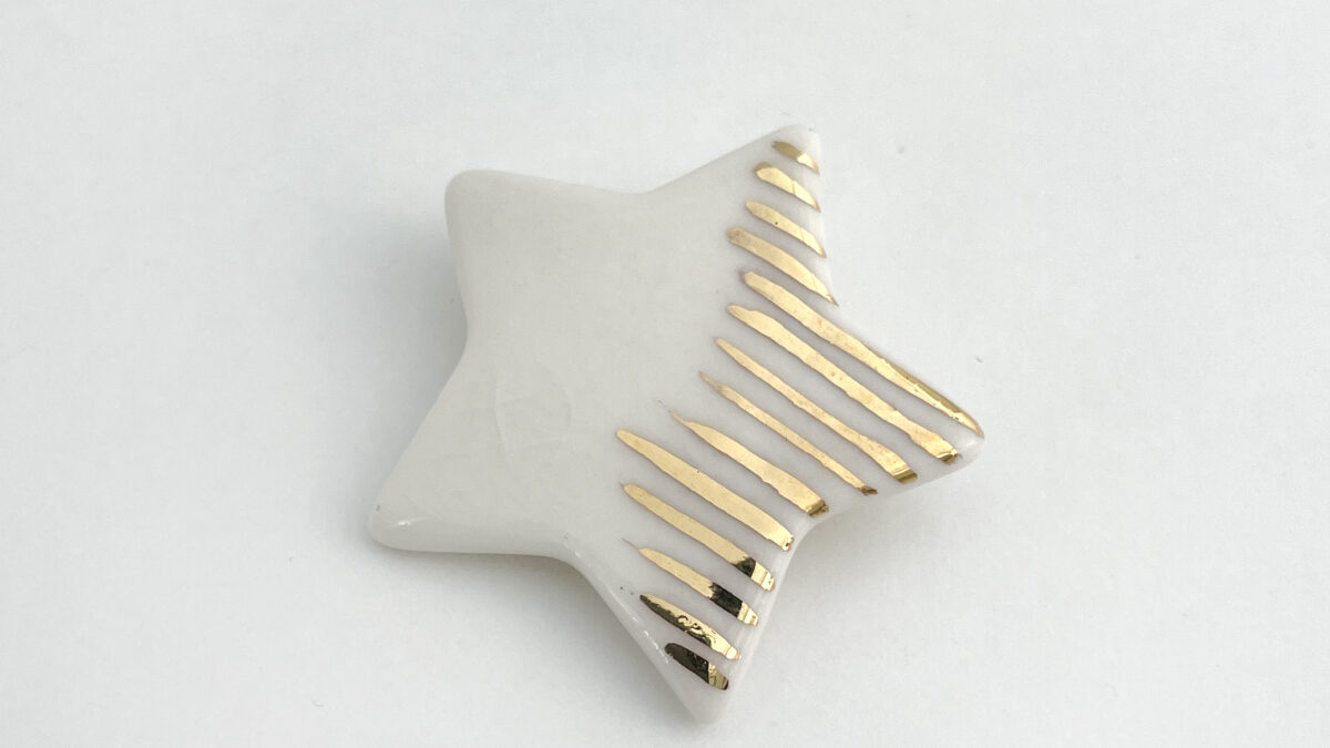 Lot De 2 Broches En Céramique Créateurs - Dentelle Et Lune étoiles, Neuves Sans Emballage